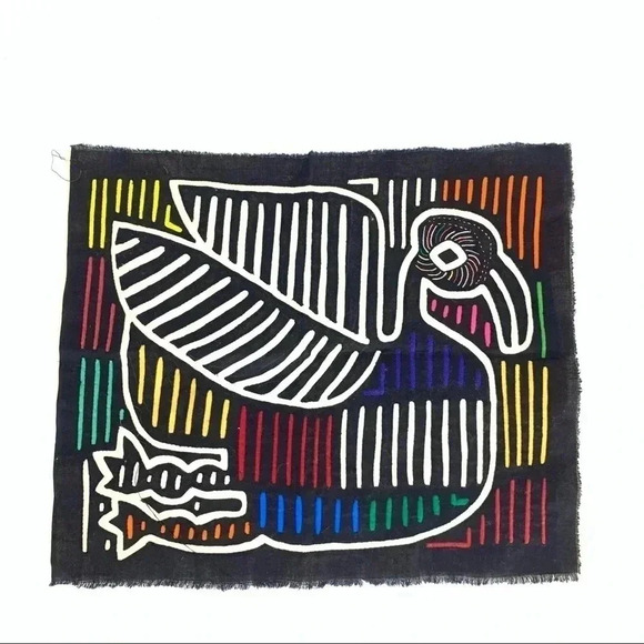 Hand Stitched Panama Bird Kuna Mola reverse Appliqué 16x14 - Picture 1 of 6